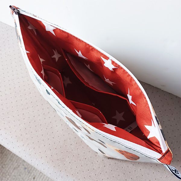 kindertoilettas puppy's binnenkant